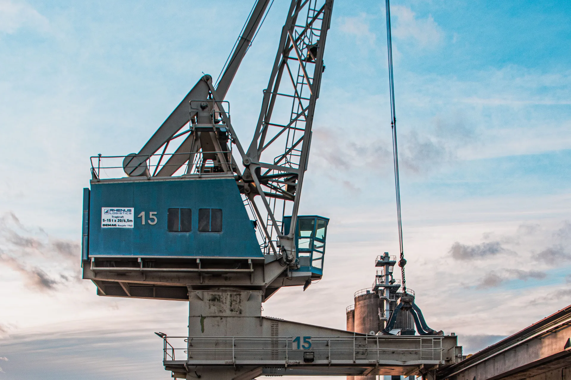 Drayage costs by port: what a container move runs in 2026