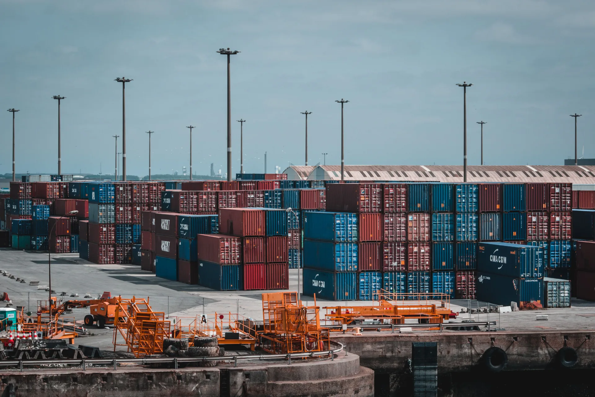 FOB meaning in shipping: shipping point vs destination explained